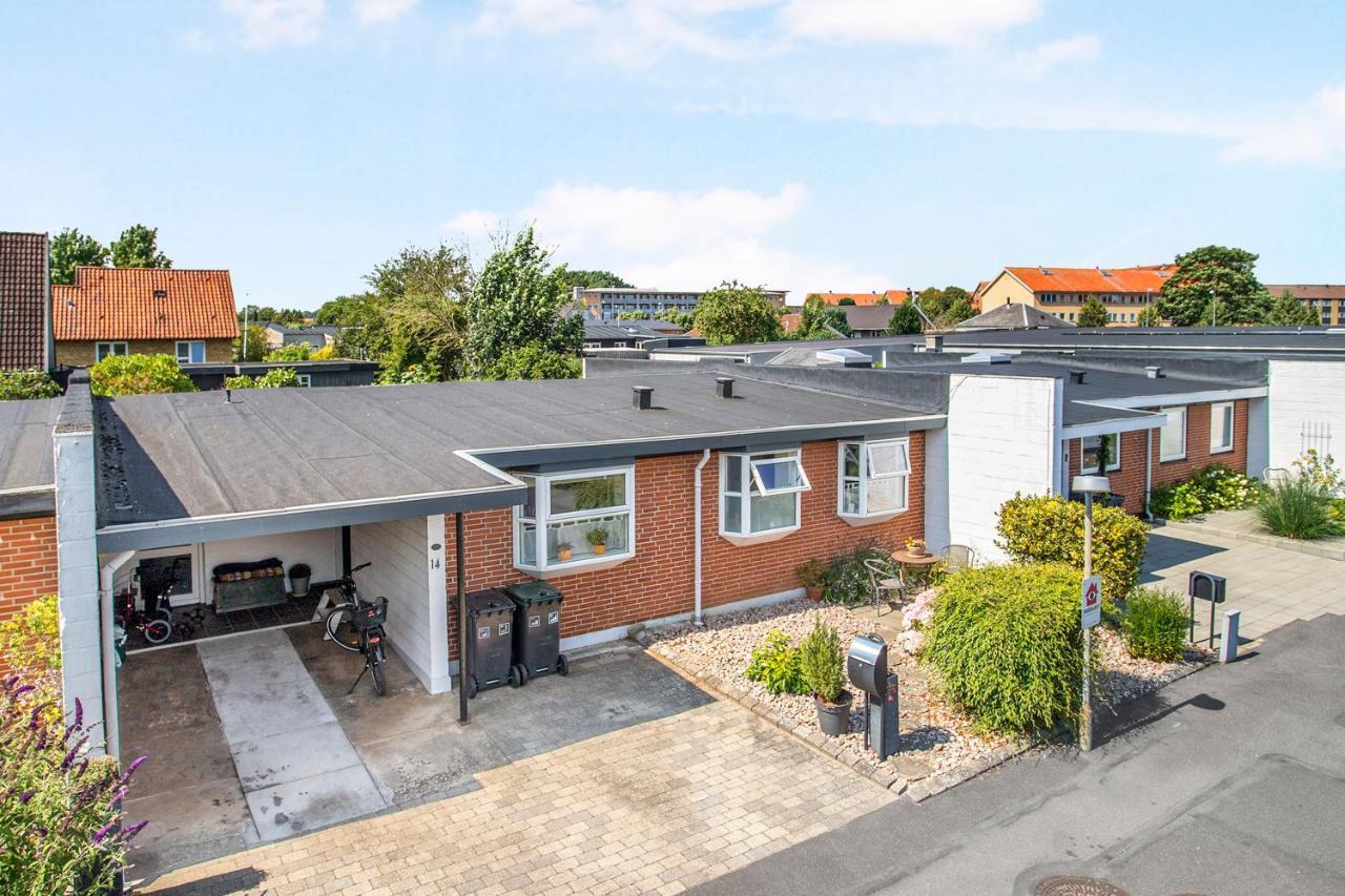 Fredelig Overnatning Ved Sundet Og Norrestrand So Horsens Ngoại thất bức ảnh